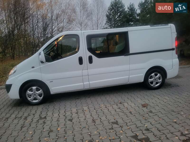 Минивэн Opel Vivaro 2012 в Хмельницком