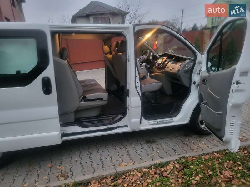 Минивэн Opel Vivaro 2012 в Хмельницком