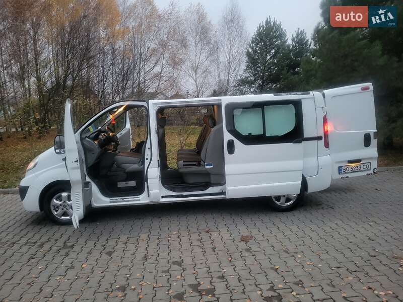 Минивэн Opel Vivaro 2012 в Хмельницком