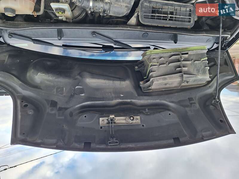 Мінівен Opel Vivaro 2010 в Києві