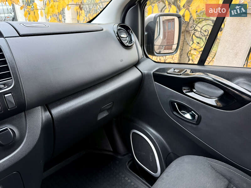 Минивэн Opel Vivaro 2015 в Черновцах фото 8 Минивэн Opel Vivaro 2015 в Черновцах
