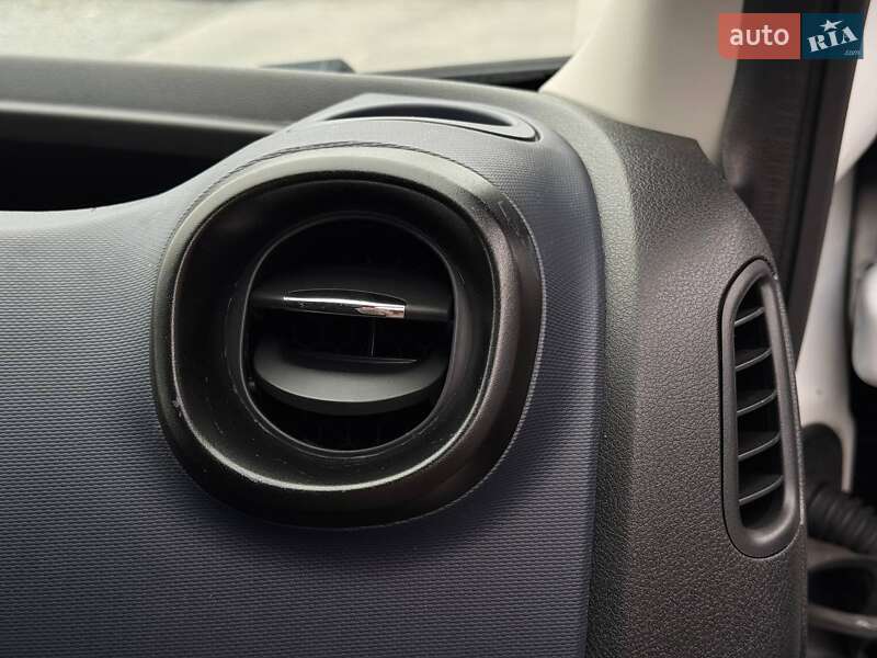Мінівен Opel Vivaro 2018 в Рівному