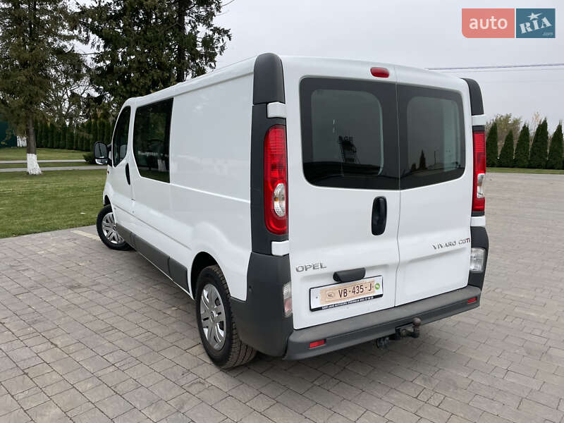 Мінівен Opel Vivaro 2012 в Дубні