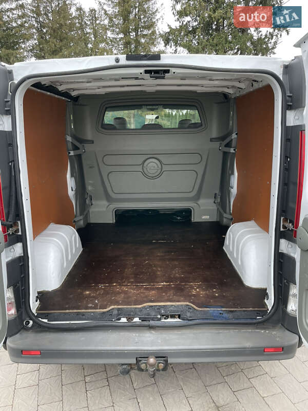 Мінівен Opel Vivaro 2012 в Дубні