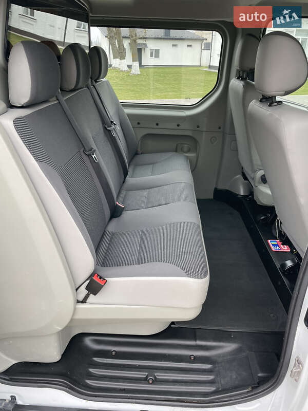 Мінівен Opel Vivaro 2012 в Дубні