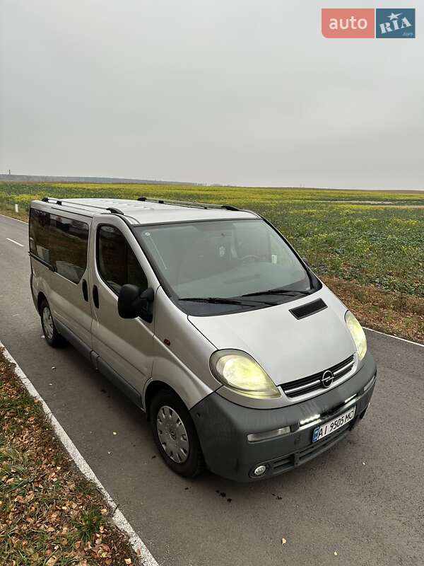 Opel Vivaro 2005