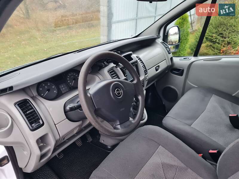 Мінівен Opel Vivaro 2005 в Києві