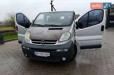 Мінівен Opel Vivaro 2003 в Шумську