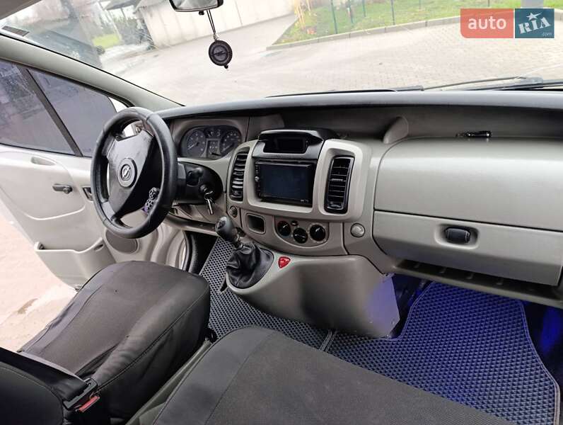 Мінівен Opel Vivaro 2003 в Шумську фото 3 Мінівен Opel Vivaro 2003 в Шумську