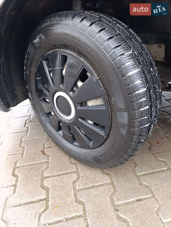 Мінівен Opel Vivaro 2003 в Шумську фото 9 Мінівен Opel Vivaro 2003 в Шумську