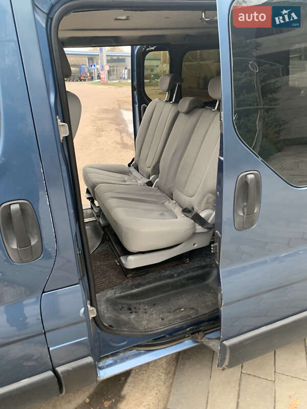 Мінівен Opel Vivaro 2005 в Харкові фото 8 Мінівен Opel Vivaro 2005 в Харкові