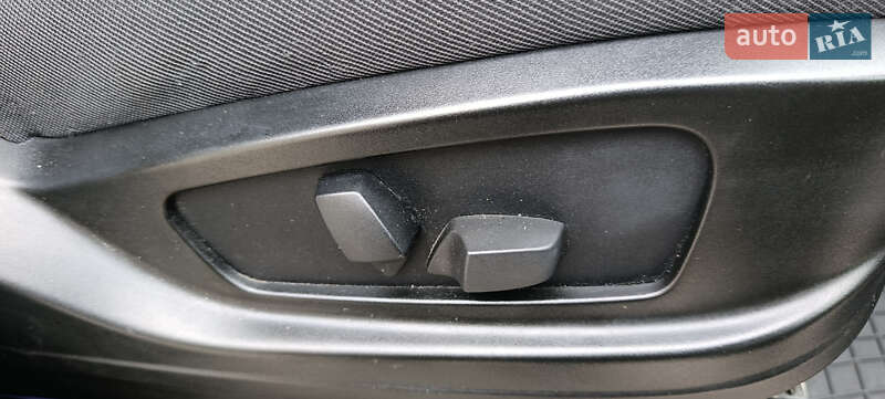 Минивэн Opel Vivaro 2008 в Желтых Водах фото 16 Минивэн Opel Vivaro 2008 в Желтых Водах