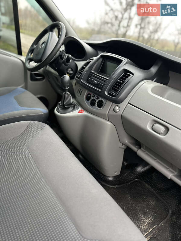 Рефрижератор Opel Vivaro 2012 в Кореці