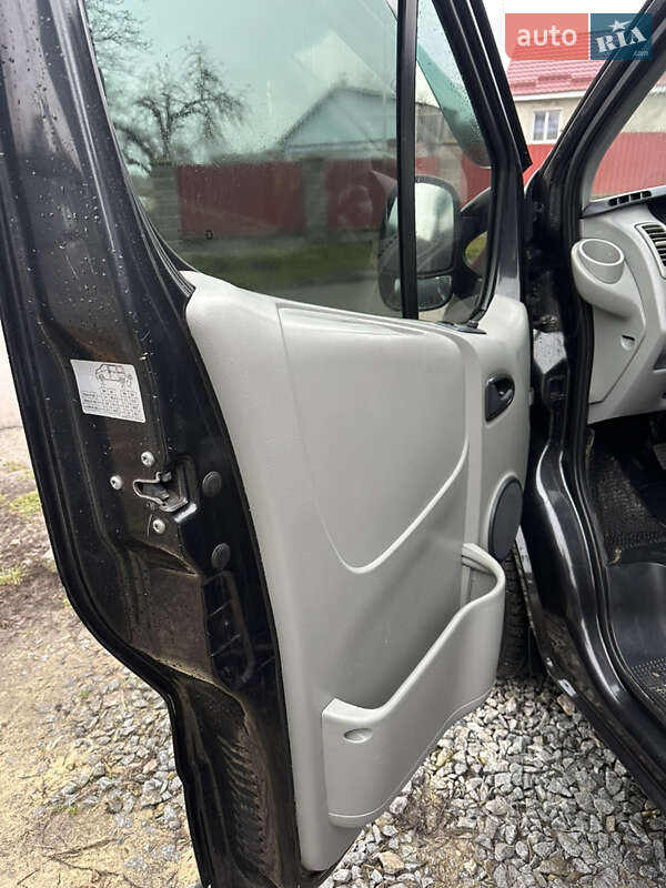 Рефрижератор Opel Vivaro 2012 в Кореці