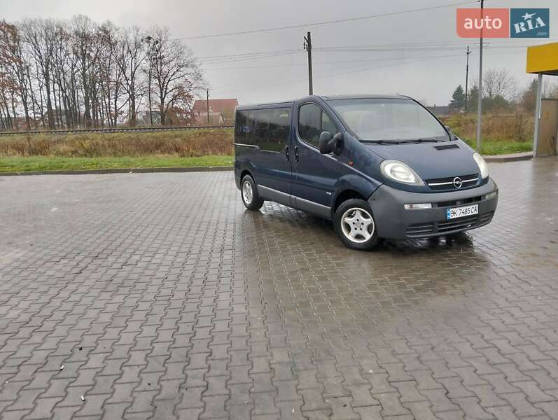 Минивэн Opel Vivaro 2003 в Луцке