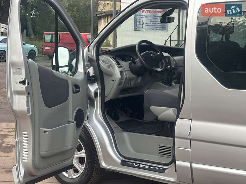 Минивэн Opel Vivaro 2006 в Дубно фото 38 Минивэн Opel Vivaro 2006 в Дубно