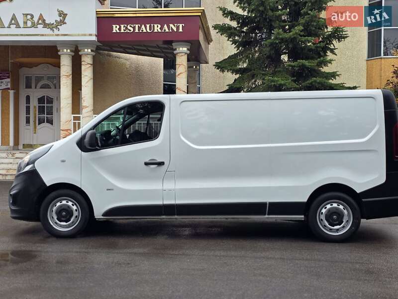 Грузовой фургон Opel Vivaro 2017 в Тернополе