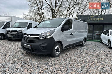 Вантажний фургон Opel Vivaro 2017 в Рівному