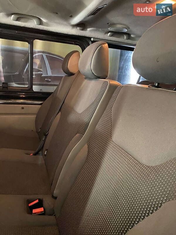 Минивэн Opel Vivaro 2014 в Киеве фото 8 Минивэн Opel Vivaro 2014 в Киеве