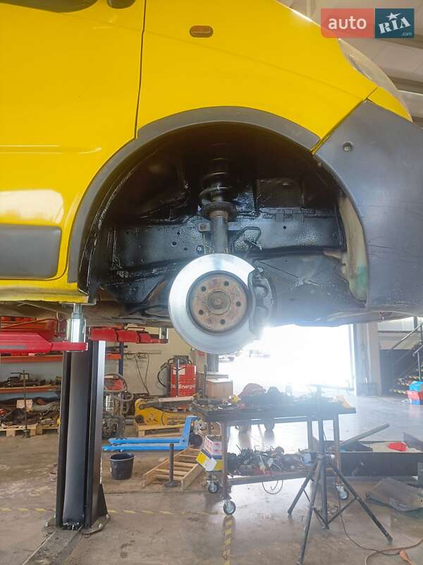 Минивэн Opel Vivaro 2004 в Самборе