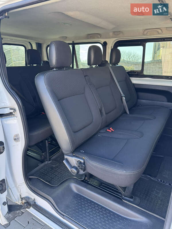 Минивэн Opel Vivaro 2017 в Черновцах