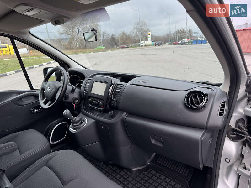 Минивэн Opel Vivaro 2016 в Киеве фото 28 Минивэн Opel Vivaro 2016 в Киеве