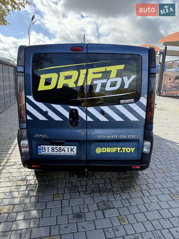 Минивэн Opel Vivaro 2005 в Кременчуге