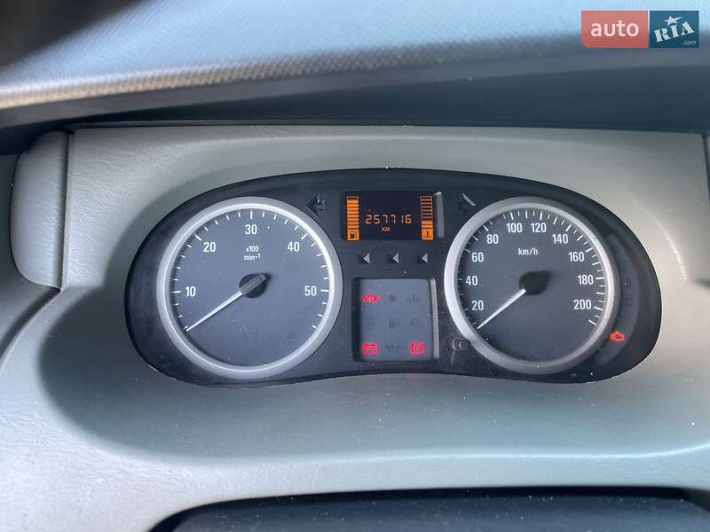 Мінівен Opel Vivaro 2008 в Дунаївцях фото 5 Мінівен Opel Vivaro 2008 в Дунаївцях