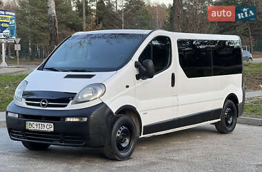 Минивэн Opel Vivaro 2004 в Новояворовске