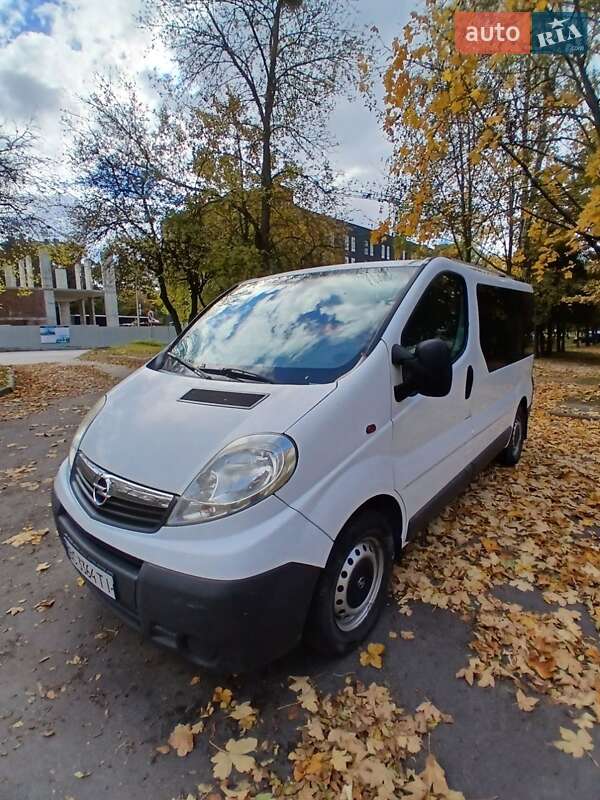 Минивэн Opel Vivaro 2007 в Новояворовске