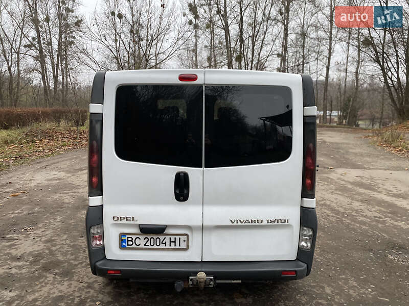 Мінівен Opel Vivaro 2004 в Львові фото 5 Мінівен Opel Vivaro 2004 в Львові