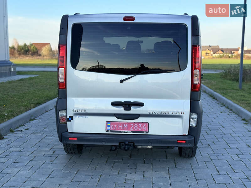 Минивэн Opel Vivaro 2014 в Ровно