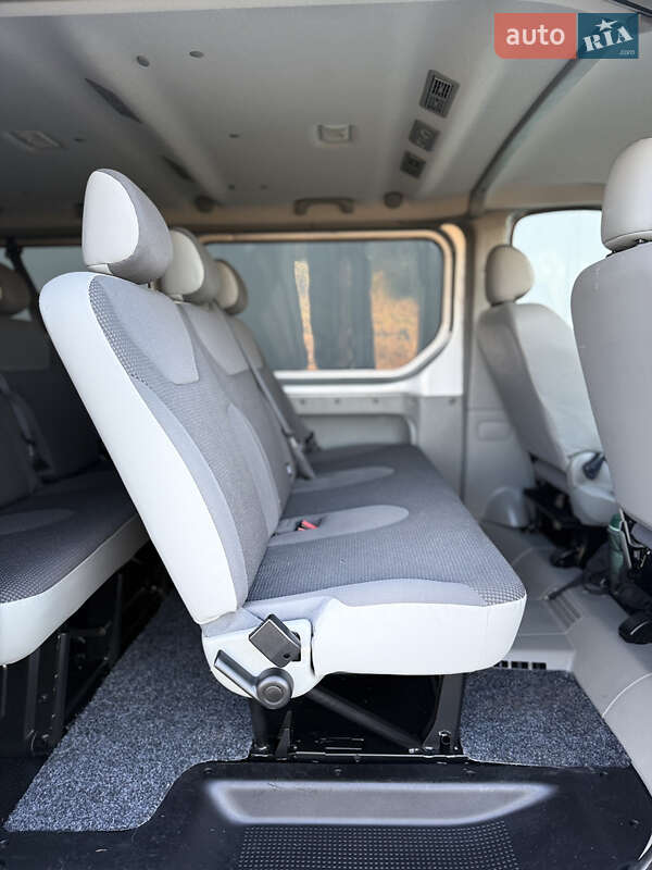 Минивэн Opel Vivaro 2014 в Ровно