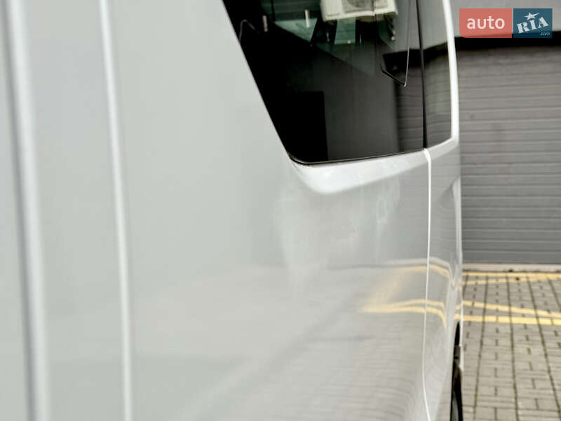 Минивэн Opel Vivaro 2015 в Львове