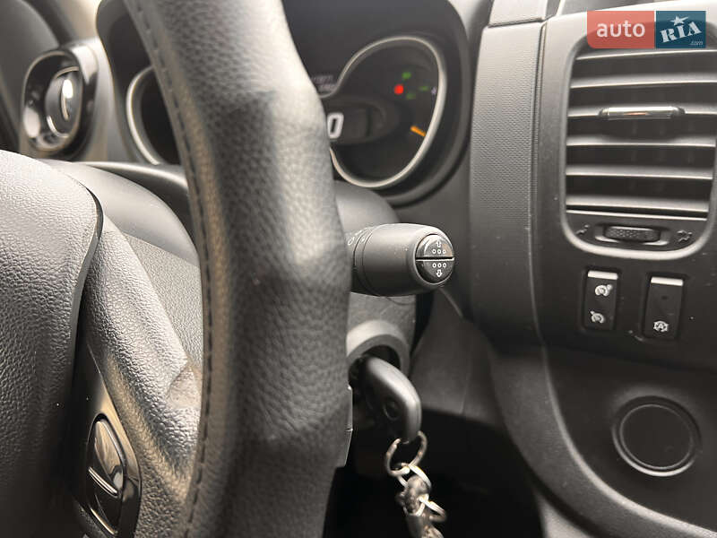 Минивэн Opel Vivaro 2015 в Киеве