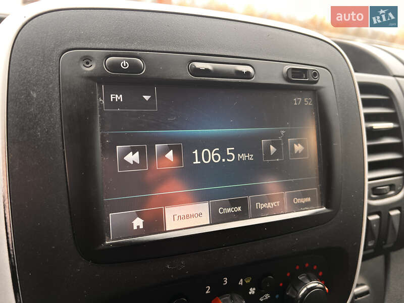 Минивэн Opel Vivaro 2015 в Киеве