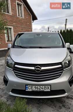 Мінівен Opel Vivaro 2014 в Чернівцях