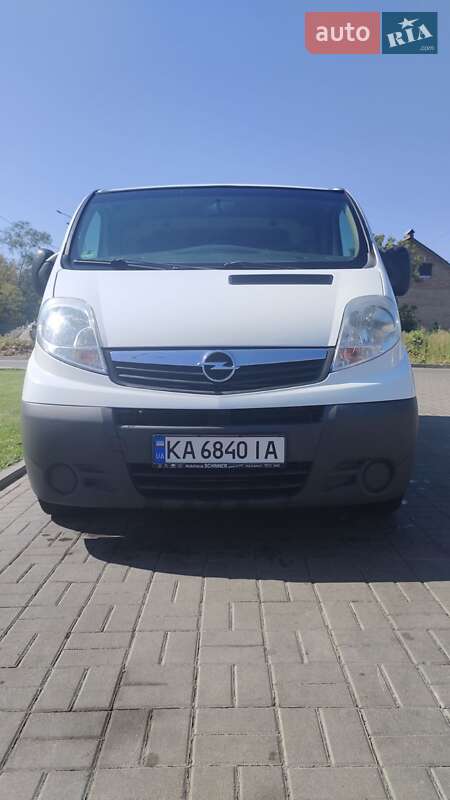 Грузовой фургон Opel Vivaro 2011 в Киеве фото 2 Грузовой фургон Opel Vivaro 2011 в Киеве