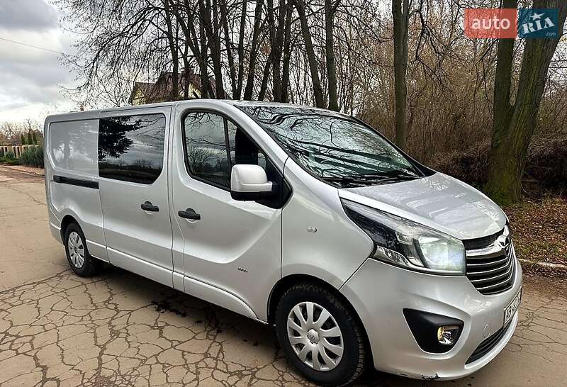 Грузопассажирский фургон Opel Vivaro 2014 в Житомире