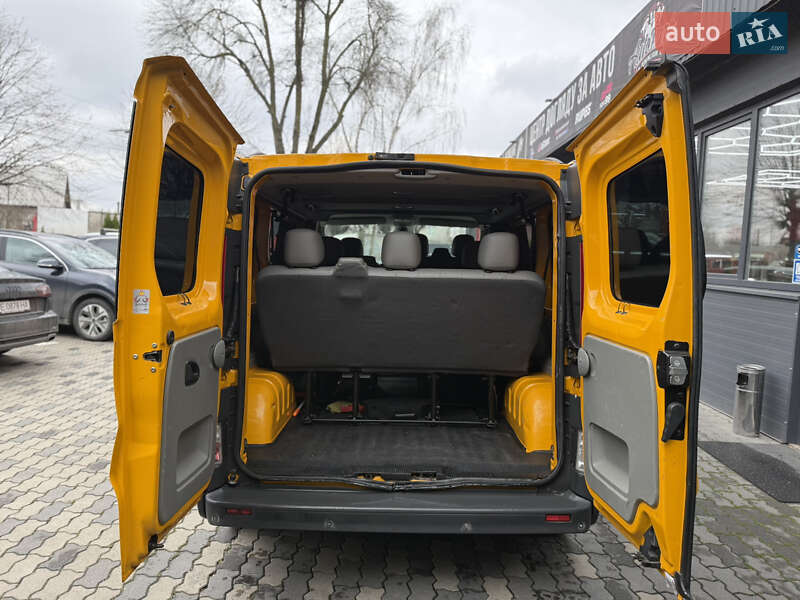 Мінівен Opel Vivaro 2014 в Чернівцях