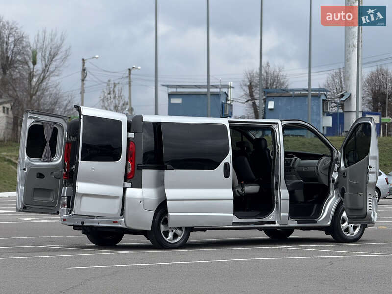 Минивэн Opel Vivaro 2009 в Виннице