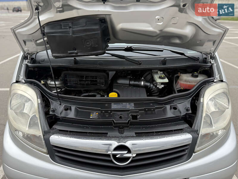 Минивэн Opel Vivaro 2009 в Виннице