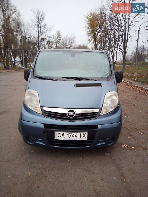 Минивэн Opel Vivaro 2011 в Черкассах