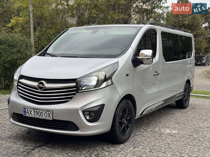 Минивэн Opel Vivaro 2017 в Харькове