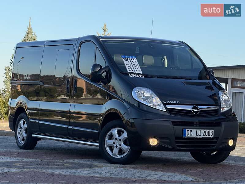 Минивэн Opel Vivaro 2011 в Дрогобыче