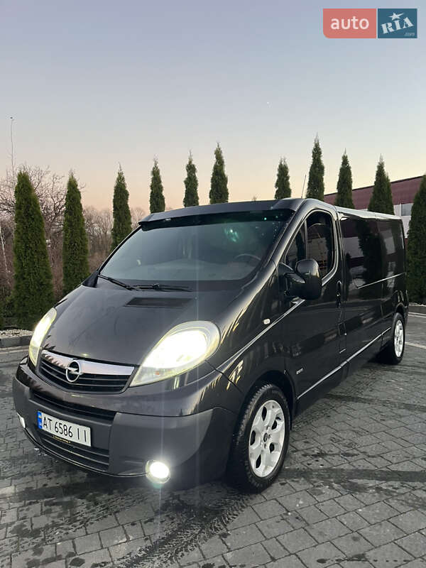 Opel Vivaro 2013