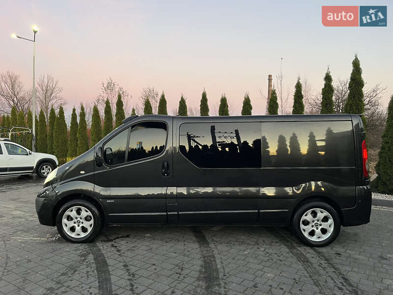 Минивэн Opel Vivaro 2013 в Надворной