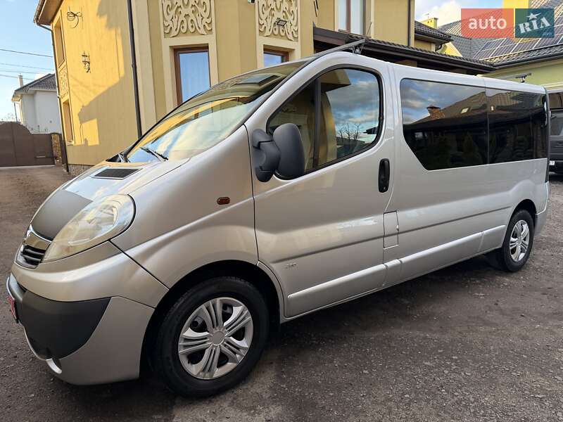 Минивэн Opel Vivaro 2012 в Львове