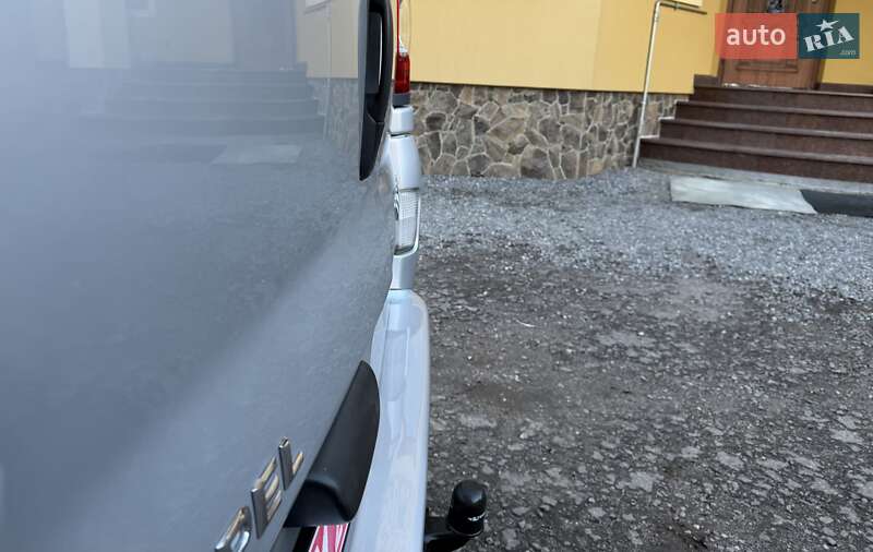 Минивэн Opel Vivaro 2012 в Львове