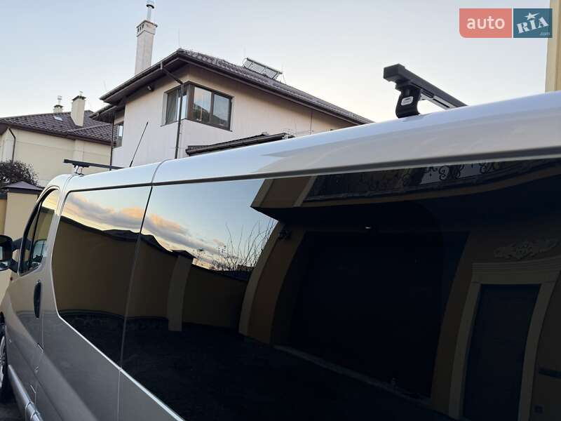 Минивэн Opel Vivaro 2012 в Львове